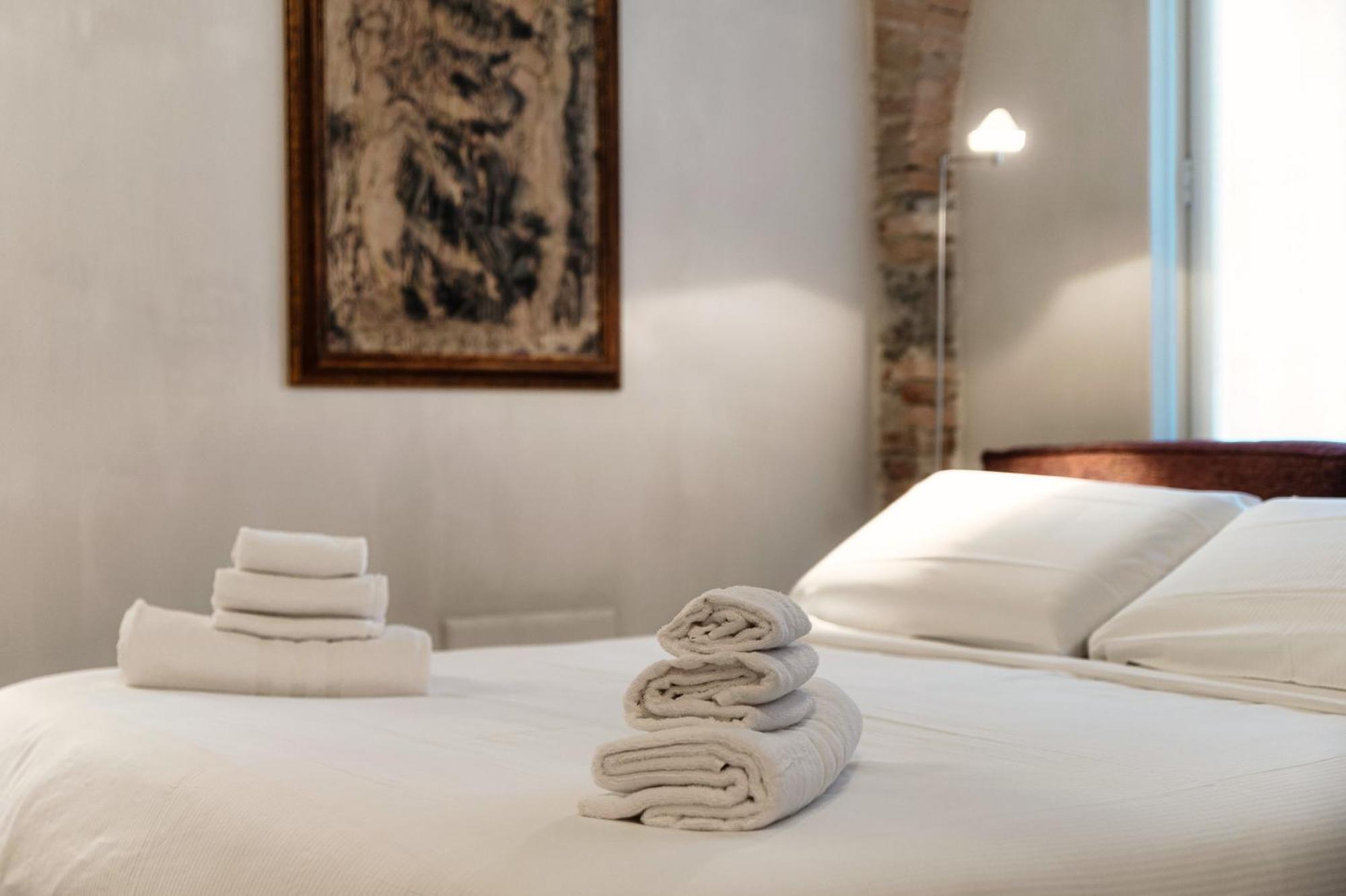 Suites Lorodellago Como - The House Of Travelers Exterior photo