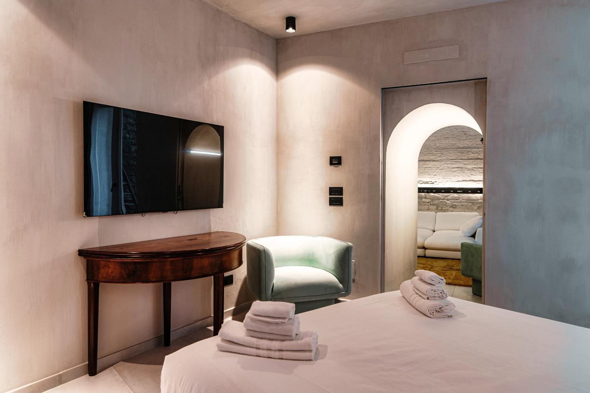 Suites Lorodellago Como - The House Of Travelers Exterior photo